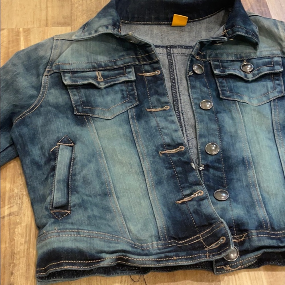 Denim acid wash crop jacket